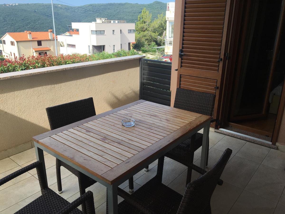 Apartments Braje Rabac Eksteriør billede